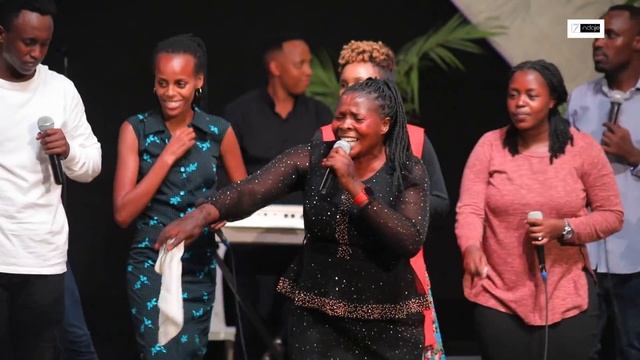 ROSE MUHANDO In KIGALI:😍💕NIBEBE,THABU ZANGU YONGEYE KWANDIKA AMATEKA MURWANDA AMINA UMURI URATSE🔥🔥 смотреть онлайн