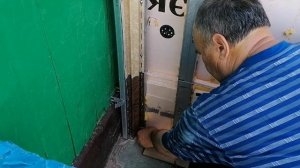 Установка J-планки при монтаже сайдинга (ПВХ). Начальная планка