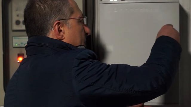 CENTRALE RISPARMIO & CALORE смотреть онлайн