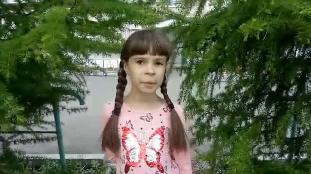 Вера Верешинская, читает стихотворение Улицы Хабаровска, автор М. Савченко смотреть онлайн