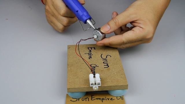 DIY - 9 volt battery power generator - Homemade Power Generator смотреть онлайн