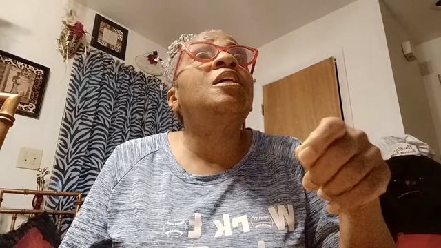 Throne Room Tuesday, The How's And Why's Of Health Improvement? Bread? Juice? Chips? Glorifying God смотреть онлайн