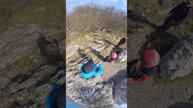 На вершине Куш-Кая (или Куш-Бурун), что переводиться как «Птичья скала» (664 м) смотреть онлайн