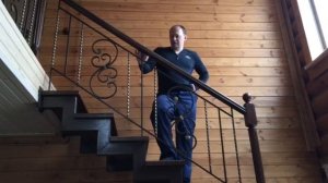 Видео после монтажа. Лестница на двойном ломанном косоуре.