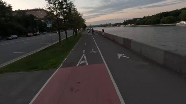 ВЕЧЕРНЯЯ МОСКВА | ПРОГУЛКИ ПО ПЯТНИЦАМ смотреть онлайн