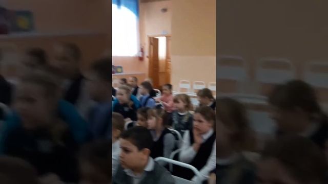 1А и 1Г класс, школа N23, В.Новгород. Встреча Орехова Сергея со школьниками. смотреть онлайн