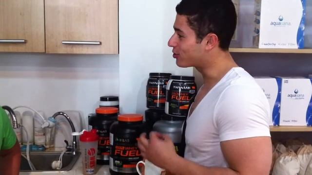 WHS Twinlab 100% Whey Fuel Customer Review China #2 смотреть онлайн