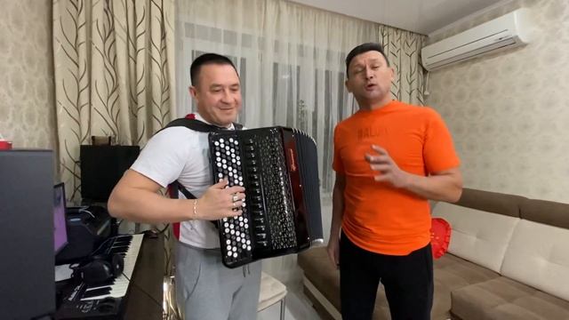 Анвар Нургалиев Ильфатта кунакта ☕️🎤🪗 смотреть онлайн