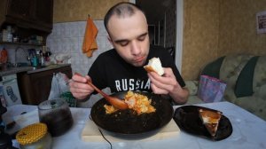 МУКБАНГ СОЖРАЛ ЦЕЛУЮ СКОВОРОДКУ МАКАРОН С ТЕФТЕЛЯМИ / ПИРОГ / ОБЖОР / EATING Mukbang ASMR АСМР