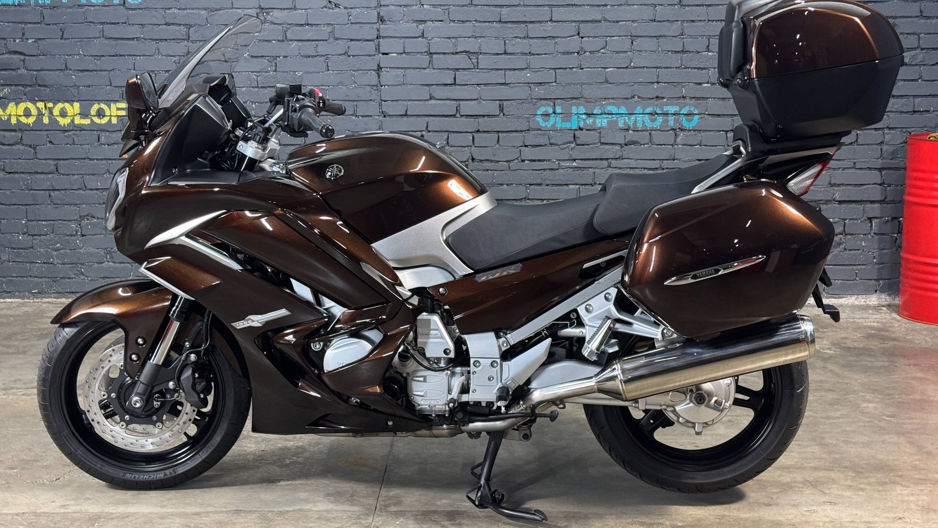 Yamaha FJR1300AS смотреть онлайн