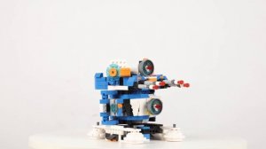 6 роботов из одного конструктора Apitor Robot J