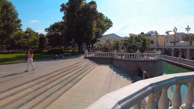 4K walk in the center of Moscow. fountains on Manezhnaya, changing of the guard, Red Square Москва смотреть онлайн