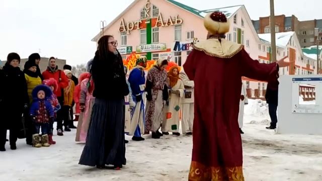 Модный показ для Царя / Масленица в Стерлитамаке (площадь за СФ БашГУ) 25.02.2017 года смотреть онлайн