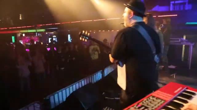 The Conceptions - Pump Out The Funk (Live) смотреть онлайн
