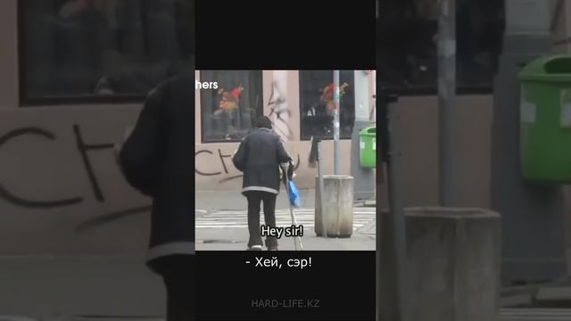 Бездомный вернул кошелёк владельцу Социальный эксперимент! Поверь в человечество! #5 #веравлюдей смотреть онлайн