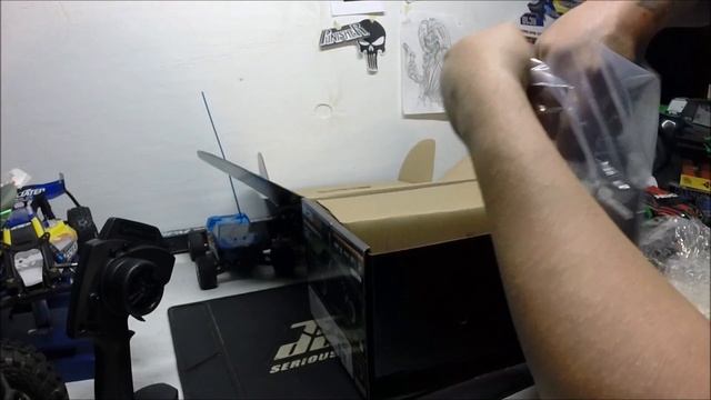 HPI Micro RS4- unboxing смотреть онлайн