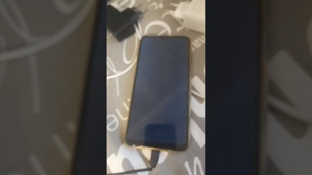 Телефон samsung galaxy a10 стоит на зарядке и Телефон выключился за 0% он уже стоит на зарядке смотреть онлайн