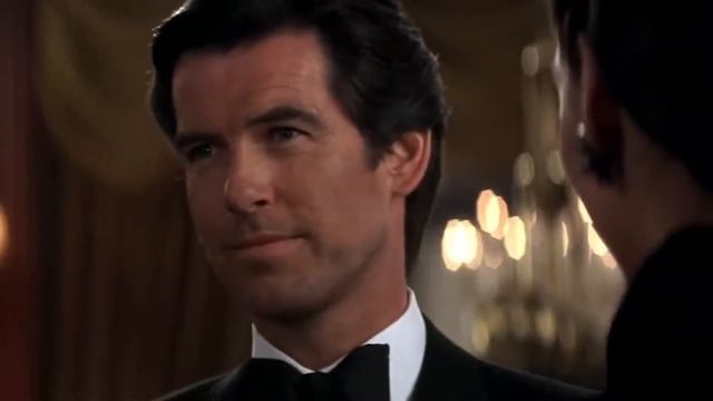 Bond and Xenia- "Hot as Ice" by Britney Spears. смотреть онлайн