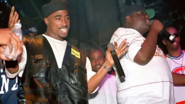 Tupac ~ Mama Raised Me As A Thug ft. The Notorious Big смотреть онлайн