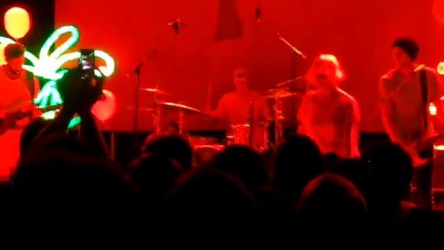 Sia - 'Electric Bird' Dance @ Shepherds Bush Empire, London смотреть онлайн