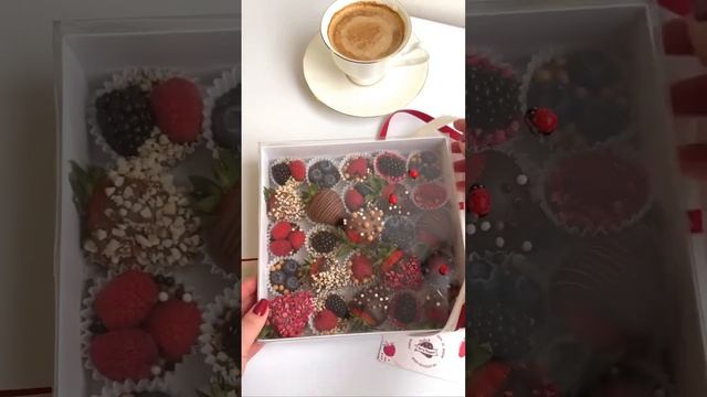 Распаковка набора «Шоколадное ассорти» #клубникавшоколаде #конфеты #шоколад #cake #клубника