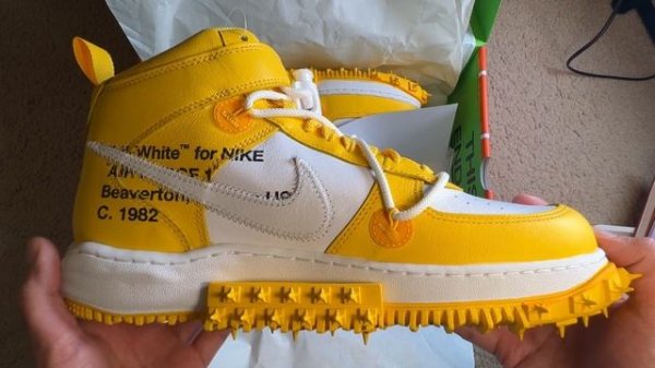 Unboxing and Review of Off-White x Nike Air Force 1 Mid Varsity Maize!