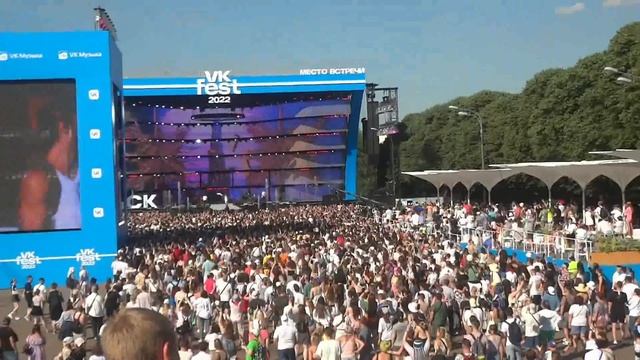 Мот - "Великий", "Мама. я в Дубае" ( VK FEST 2022 ) смотреть онлайн