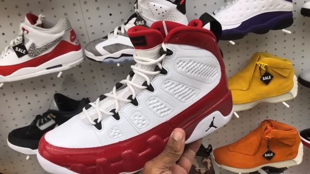 Mall Vlog looking for the Jordan 10's Seattle's смотреть онлайн
