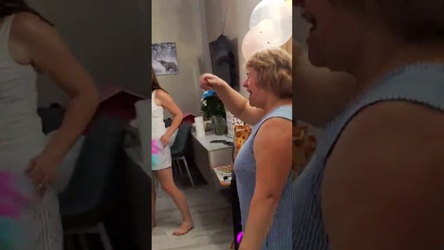 С днем рождения Алисия смотреть онлайн