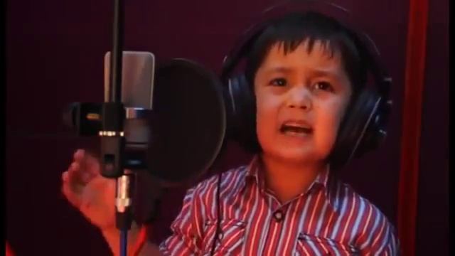 4 летний мальчик из Узбекистана... поет на фарси! смотреть онлайн