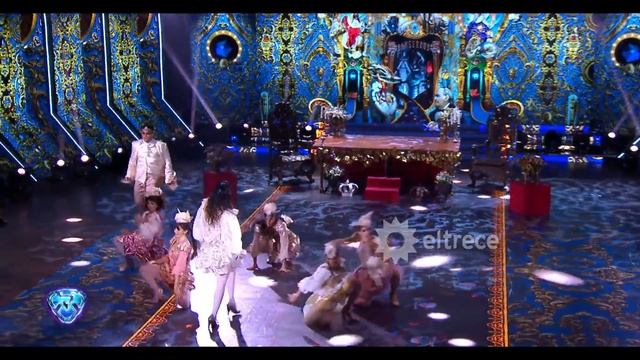 Natalie Weber bailó su Ritmo Libre vestida de época con música de Michael Jackson смотреть онлайн