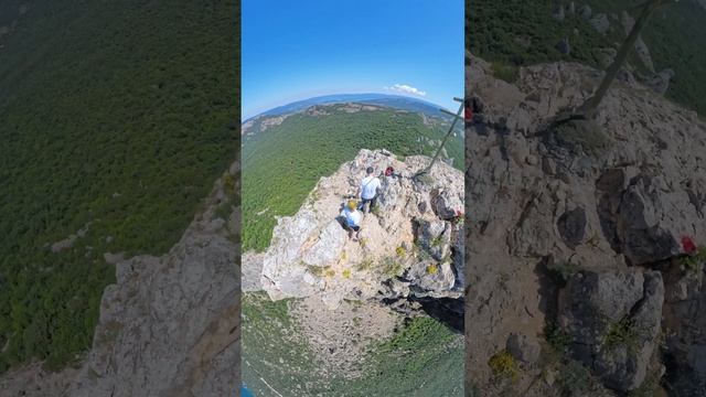 На вершине ИльясКая #поход #севастополь #2024 #insta360x4 #insta360 #горы #travel #adventure #hiking смотреть онлайн