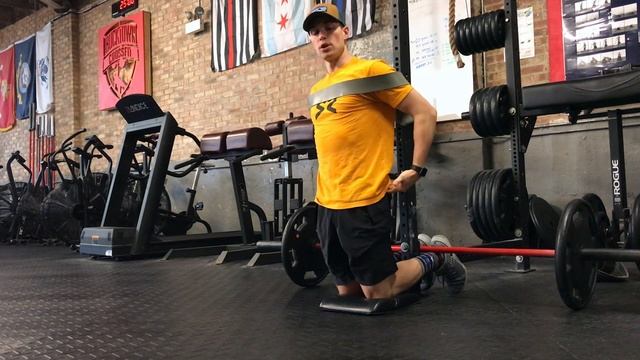 How to do Nordic Hamstring Curls Without a Partner & With Bands смотреть онлайн