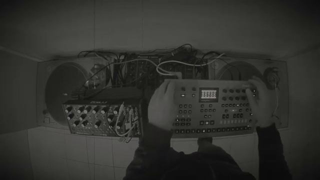 Moog Mother 32 CV Elektron Analog Four MkII смотреть онлайн