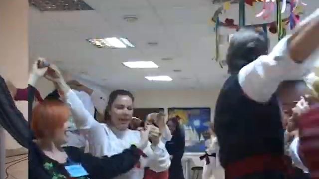 СТАНЕМ ДРУЗЬЯМИ- В РИТМЕ ТАНЦА смотреть онлайн