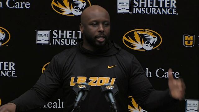 Full press conference with Mizzou linebackers coach DJ Smith during spring camp смотреть онлайн
