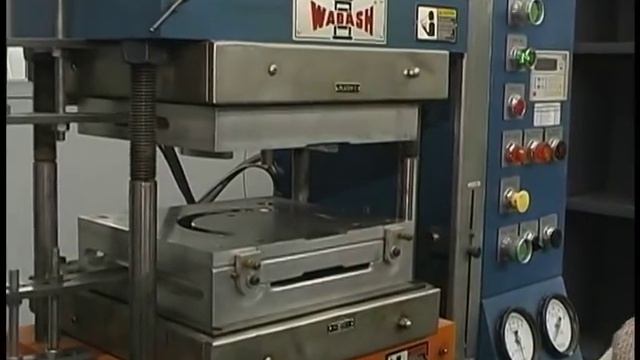Compression Molding смотреть онлайн
