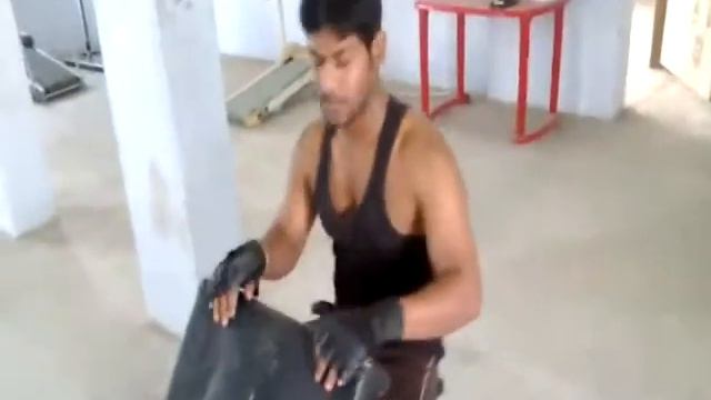 Grow Your Bicep смотреть онлайн