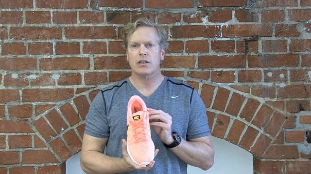 Laufschuh Nike Air Zoom Vomero 12 im RUNNER’S-WORLD-Test смотреть онлайн