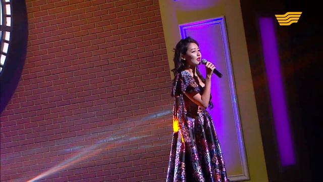 Айдана Меденова - «Менімен биле» (Әні мен сөзі: Б. Бимахан) смотреть онлайн