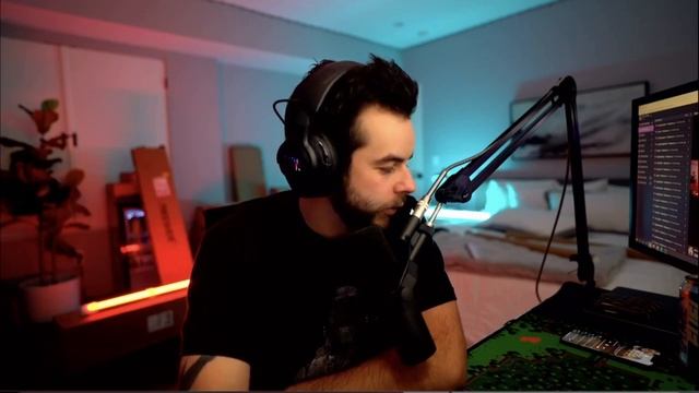Nadeshot wants CS:GO STAR S1mple to play on 100 Thieves VALORANT!? смотреть онлайн