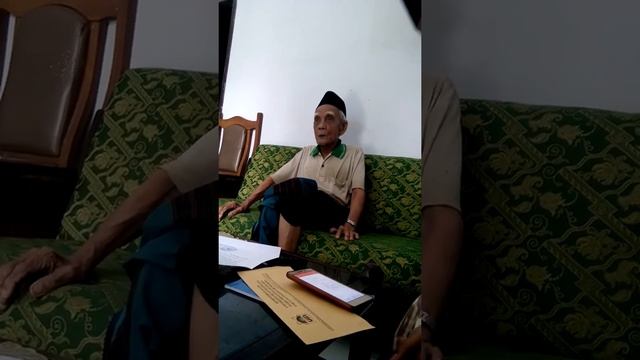 Wawancara dengan Kiai Uti, saksi hidup sejarah KH. Abbas Abdul Jamil Buntet Pesantren Cirebon смотреть онлайн
