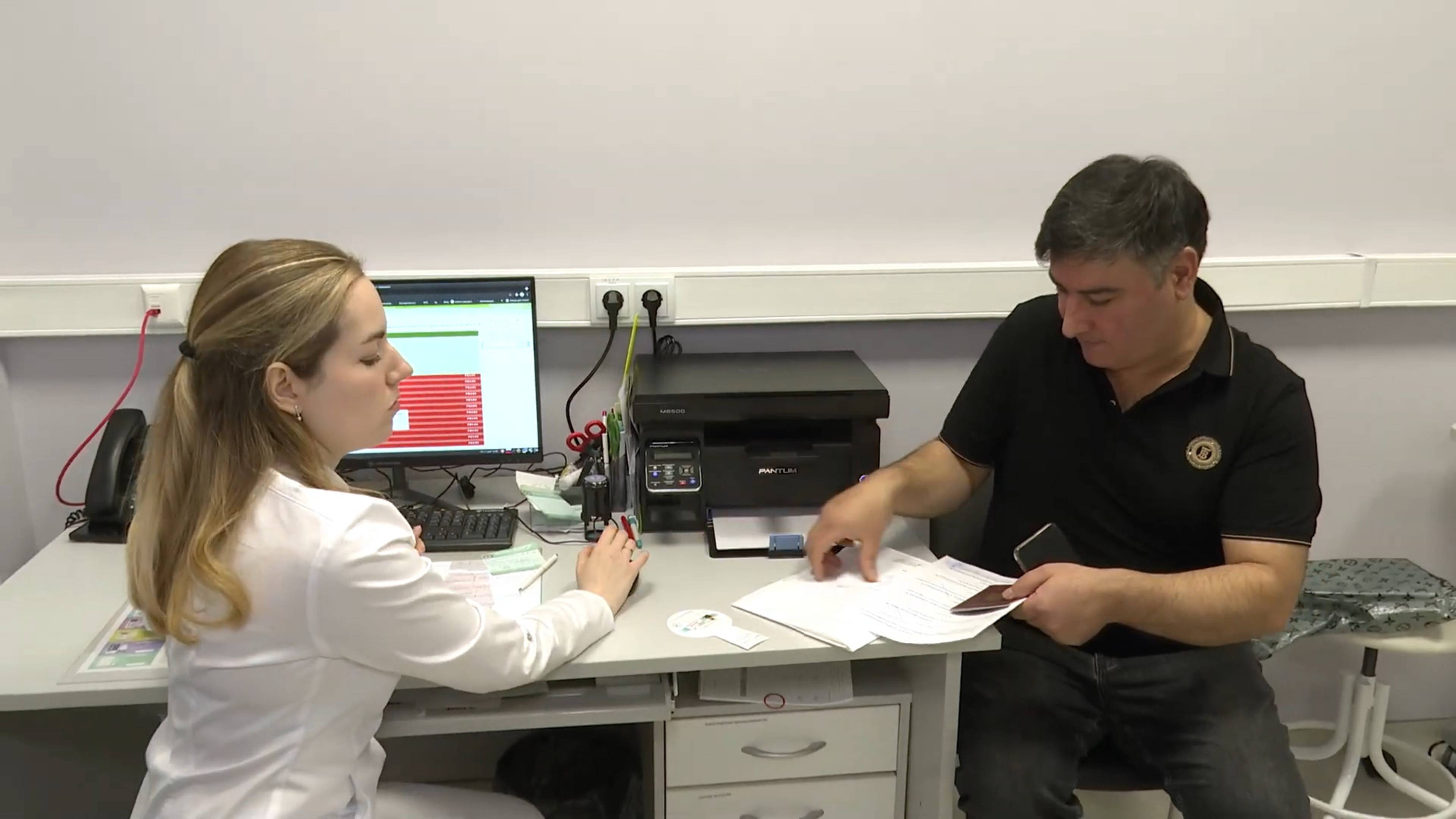 Окулисты Реутова отмечают свой профессиональный праздник 11.11.2024 смотреть онлайн