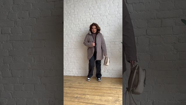 Куртка с косыми карманами с капюшоном смотреть онлайн