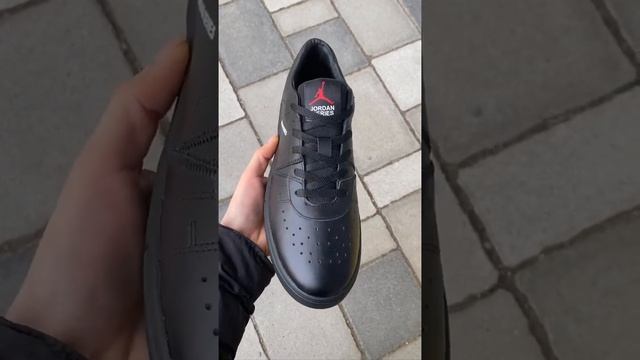 Мужские кожаные повседневные кроссовки Jordan Black, мужские кеды Джордан черные А52 1ч смотреть онлайн