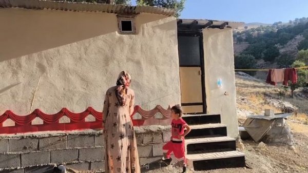 Synopsis: Government agents arrest mysterious people