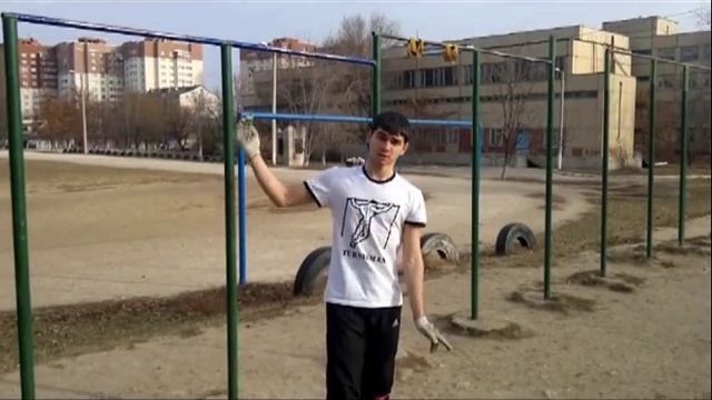 Обучалка по элементу Бабочка на турнике. смотреть онлайн