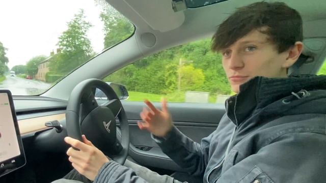 Heavy rain makes Tesla Autopilot swerve off road! BAD WEATHER UK TEST смотреть онлайн