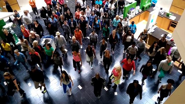 lululemon Flash Mob - Perimeter Mall 4/6/14 смотреть онлайн