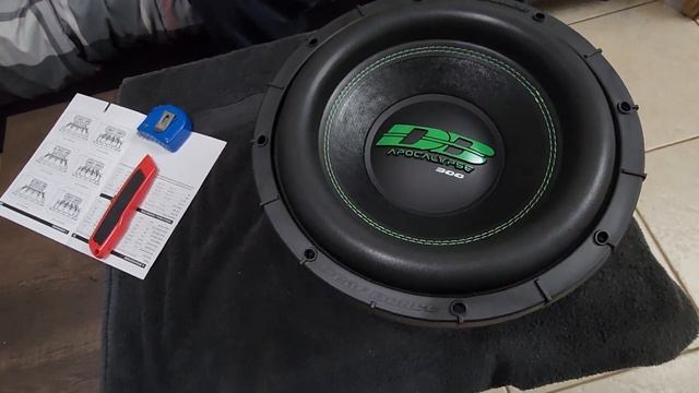 deaf bonce sa302 12inch DVC 1ohm 2000watt RMS смотреть онлайн